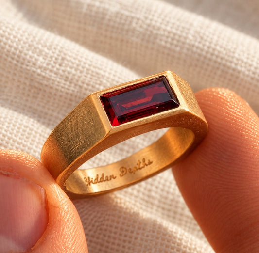 The Garnet Signet (Gold)