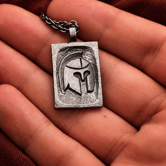The Leonidas Pendant