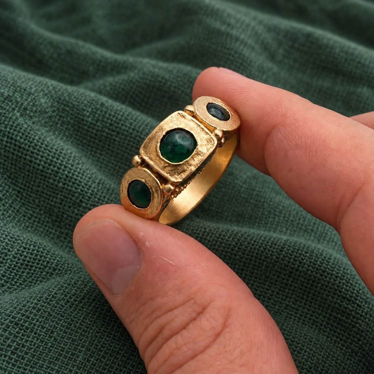 Ancient Emerald Gold Ring