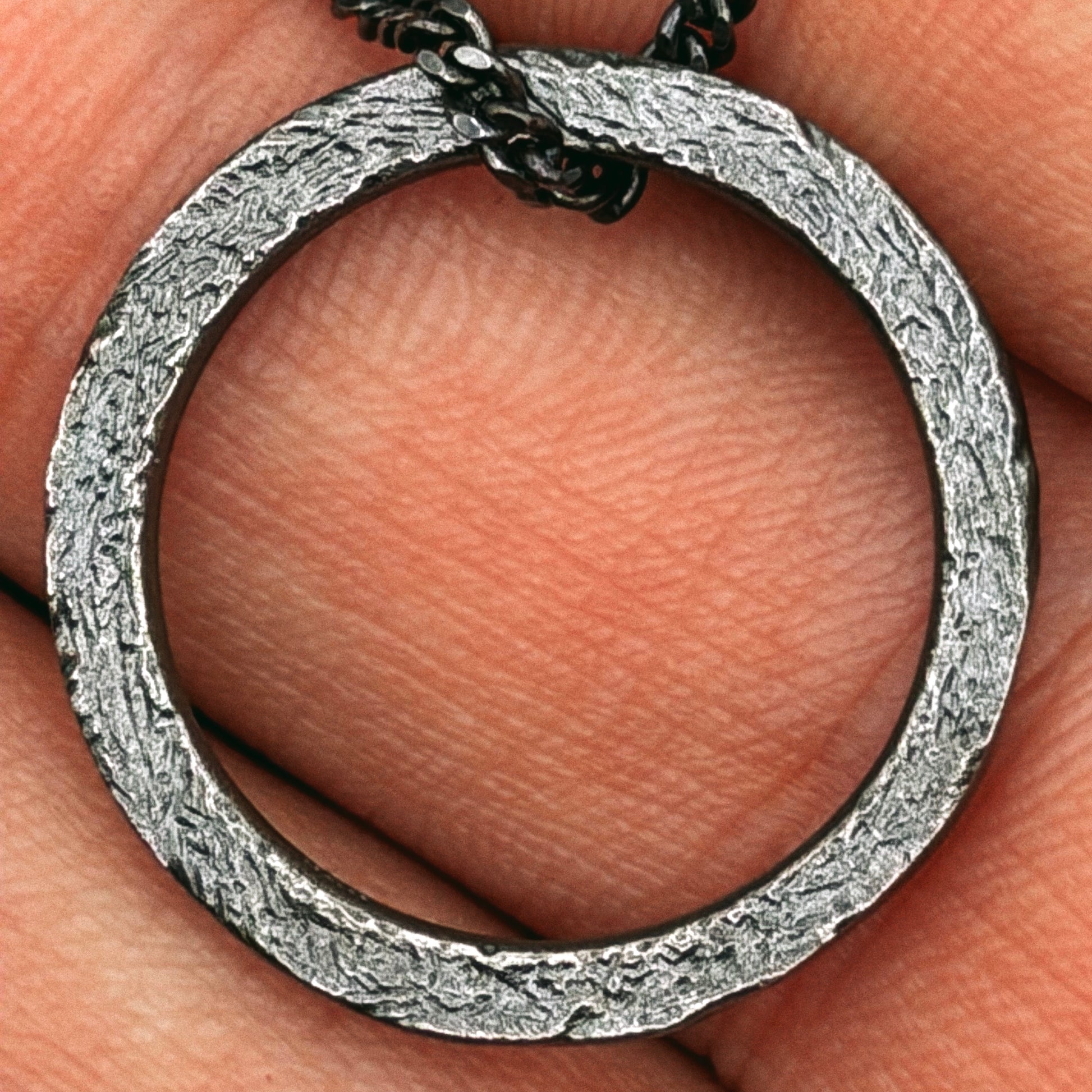 close up look of pendant