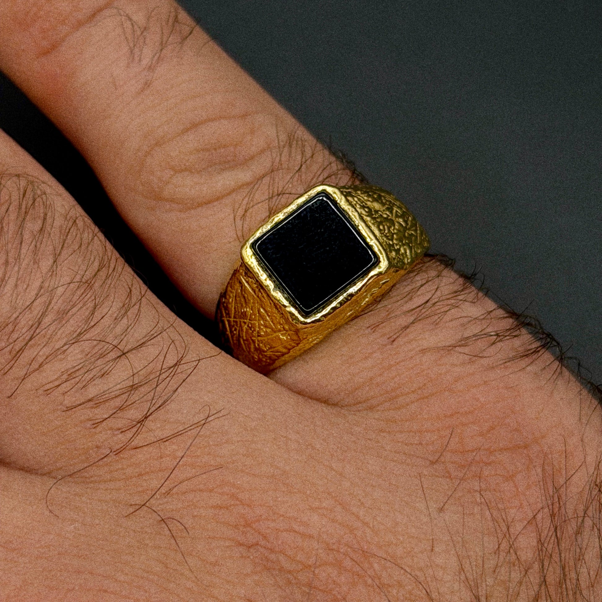 Side view of ring 