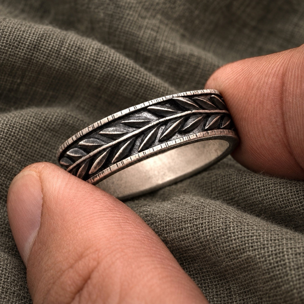 Ancient Laurel Ring