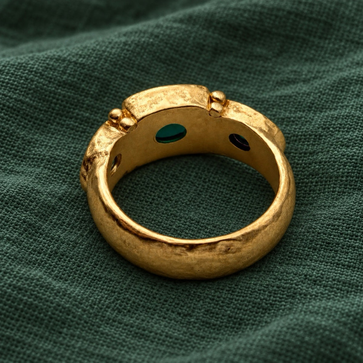 Ancient Emerald Gold Ring