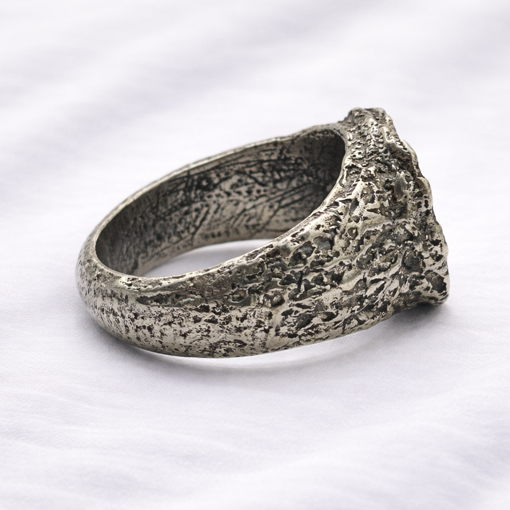 The Abyss Ring With Natural Gemstones - Hidden Depths  