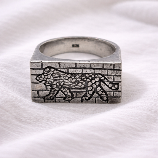 Lion of Mesopotamia Ring - Hidden Depths   Silver