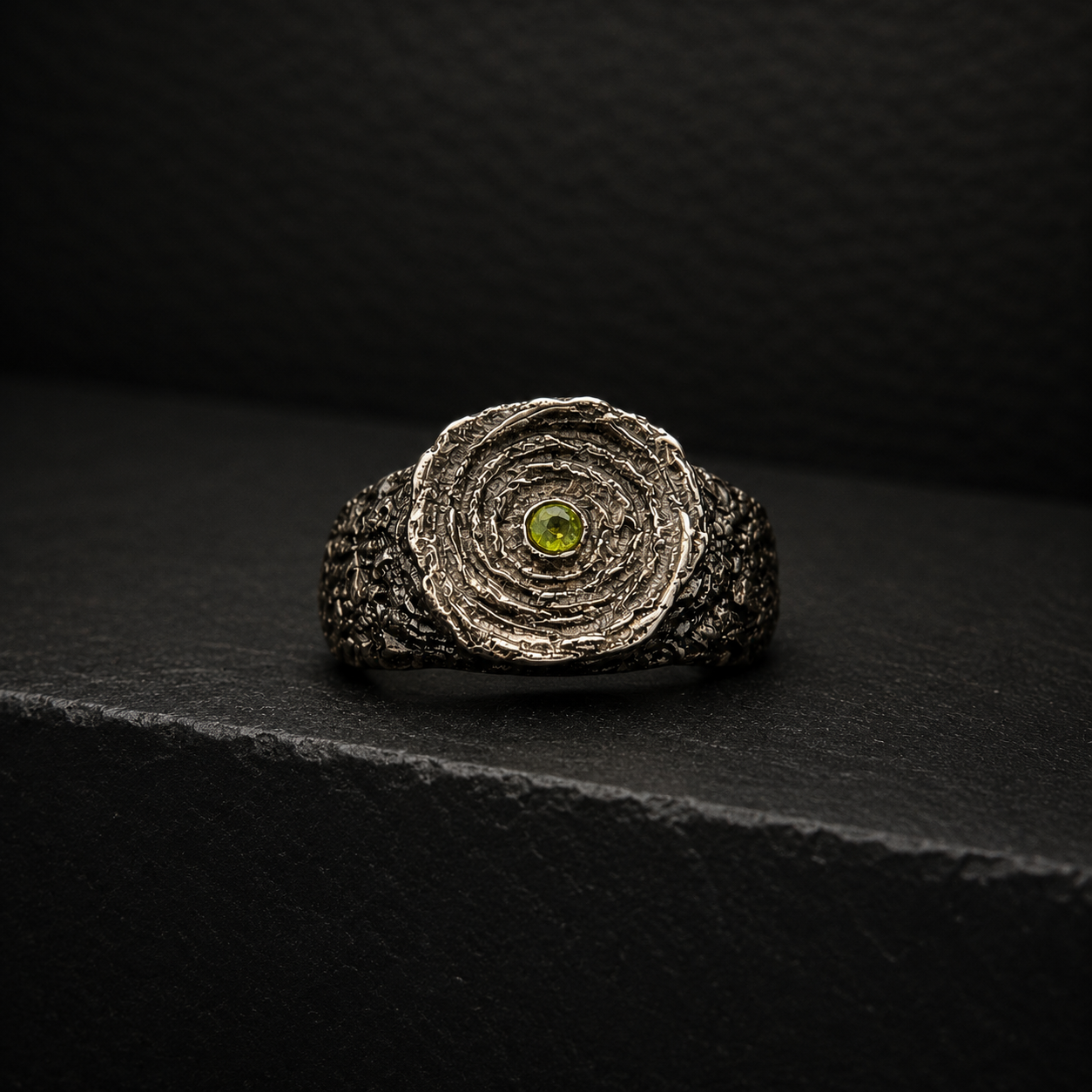 The Abyss Ring With Natural Gemstones