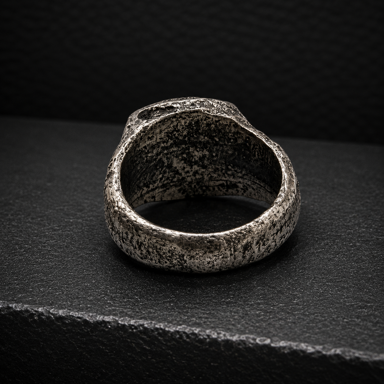 The Abyss Ring With Natural Gemstones