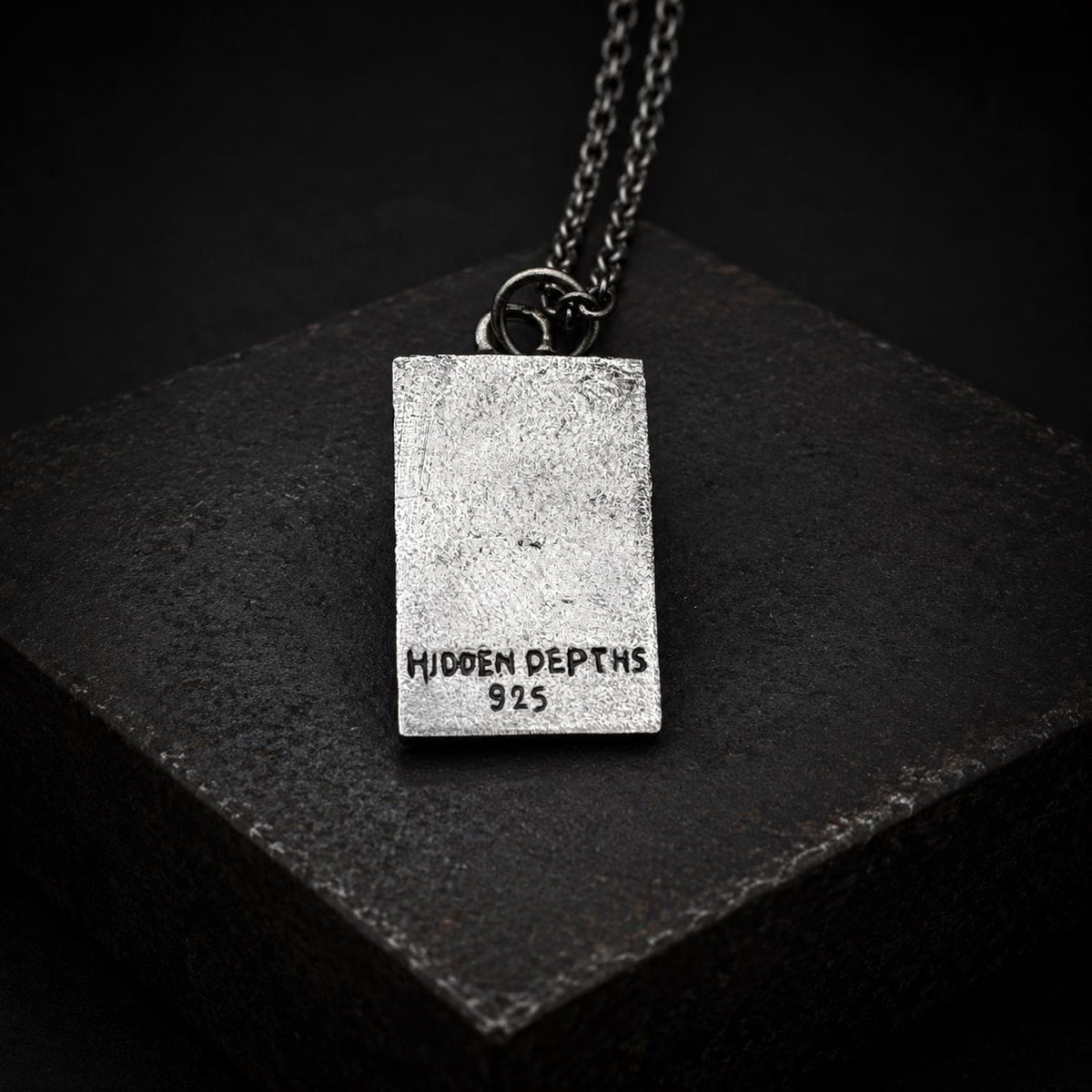 The Leonidas Pendant